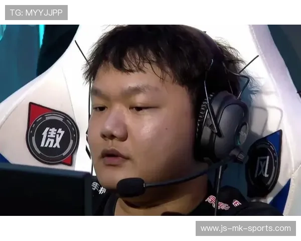 LPL冠军战队内部崩盘：上单请假教练出走