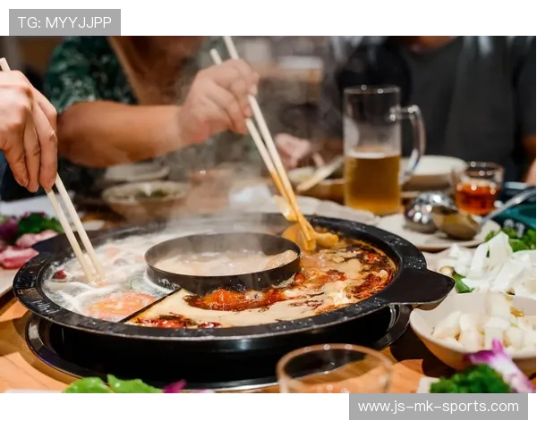 世界冠军吃火锅太豪放：一场激情与热血的火锅盛宴